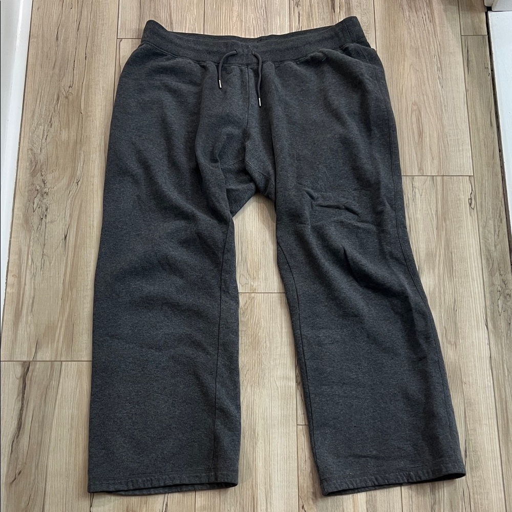 Nike Women’s Gray Sweatpants